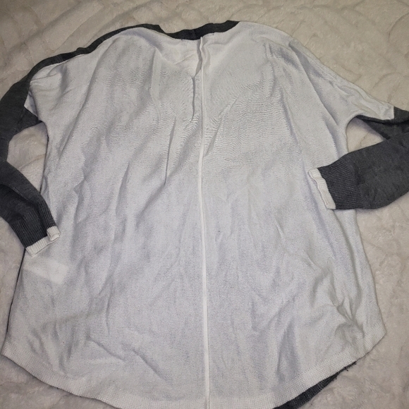 🧡𝅺FRENCH Connection Two Tone Long Sleeve Top - Picture 4 of 4